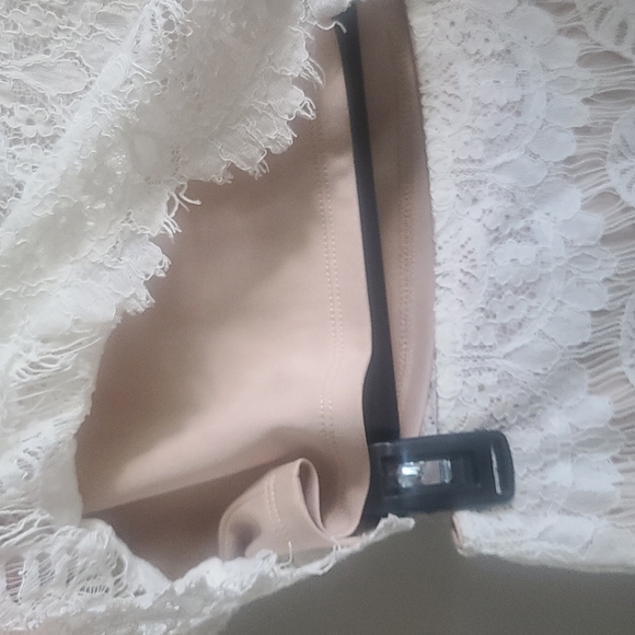 Lacy Coord Set - Picture 4 of 5